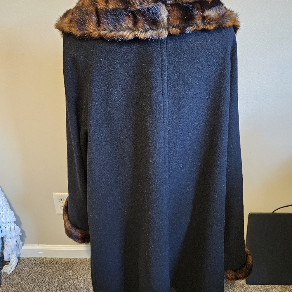 Vintage Bexleys Womens Wool Coat Faux Fur Trim. - Picture 13 of 16